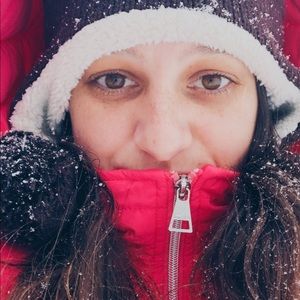 Meet your Posher, Debora